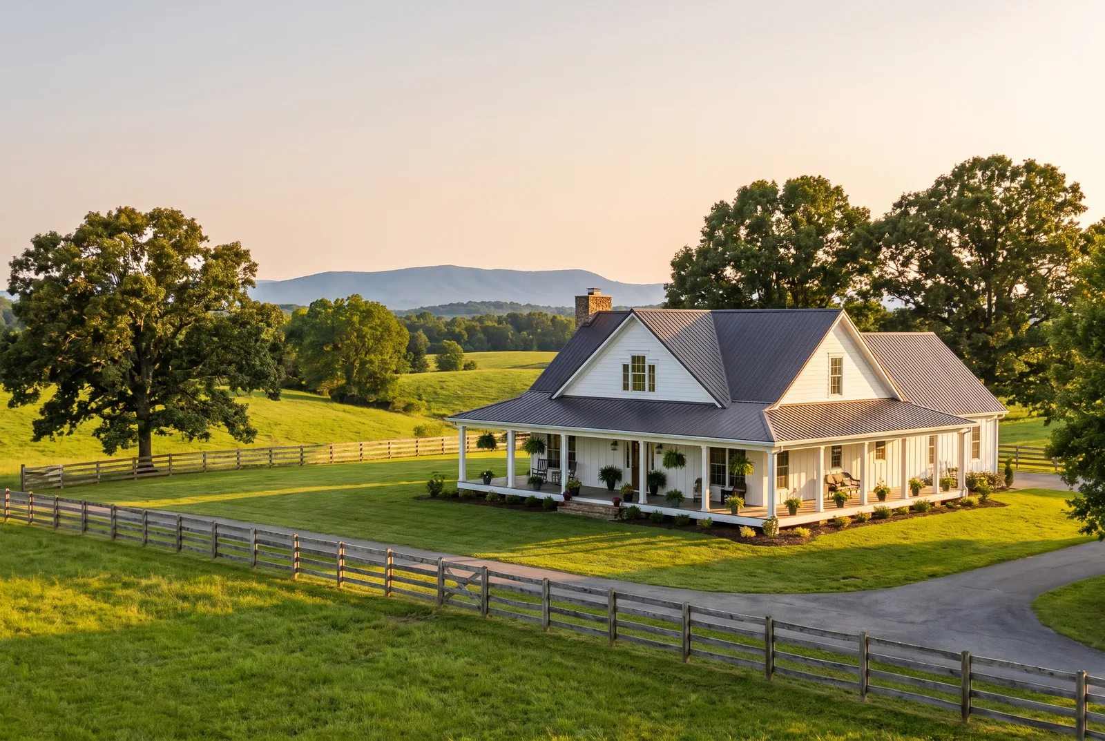 Carolinas farmhouse on open acreage